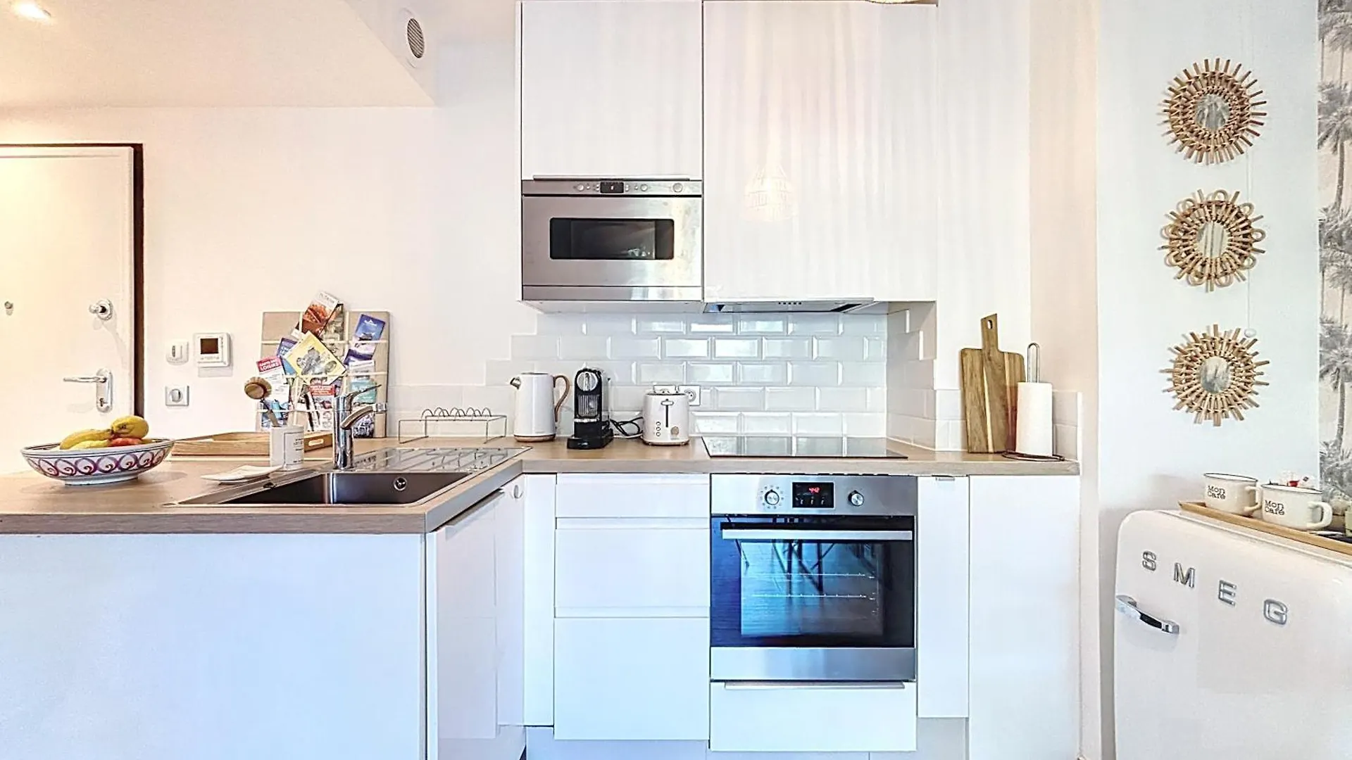 Suite Jardin Signature - Magnifique 2 Pieces - 4 Pers - Piscine - Plages 2Km Antibes 0*,  France