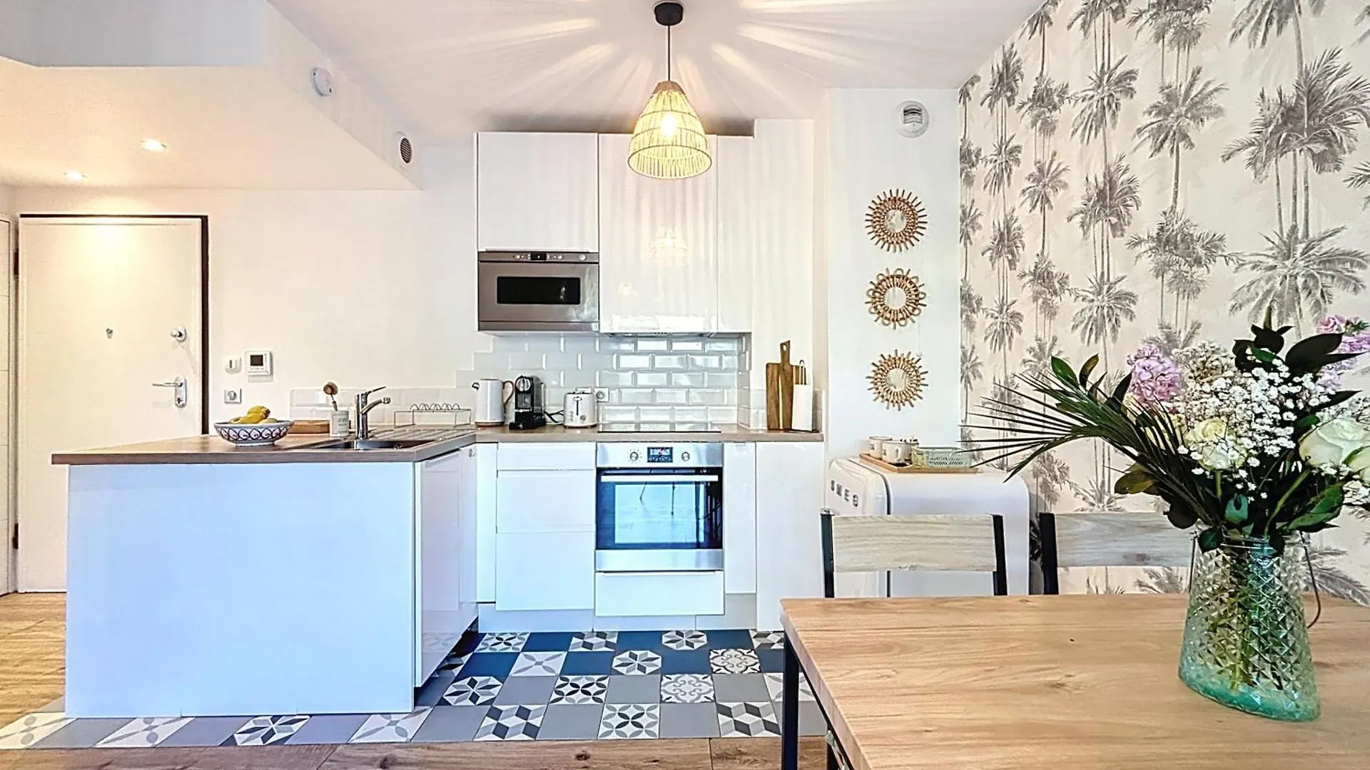 Suite Jardin Signature - Magnifique 2 Pieces - 4 Pers - Piscine - Plages 2Km Antibes Apartment